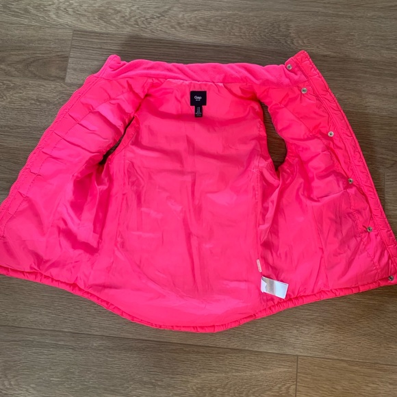 Barbie Pink Gap puffer vest - Picture 4 of 4